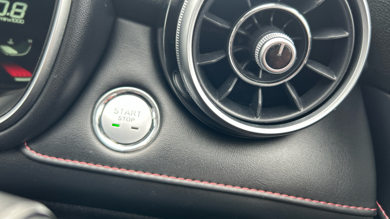 MG Hs 1.5 T-GDI Excite 5dr DCT Petrol Hatchback